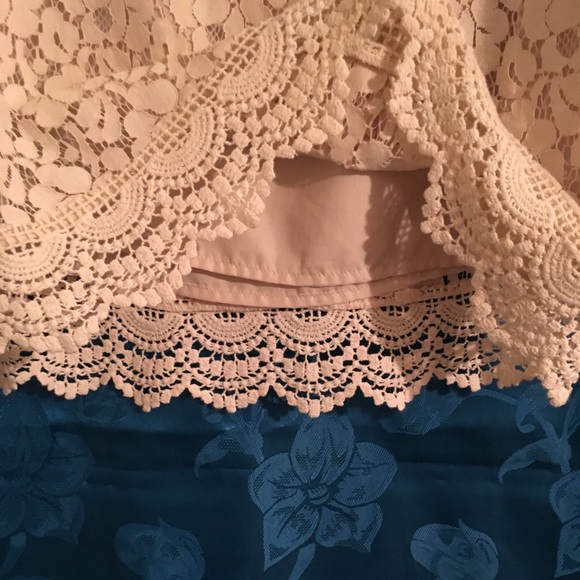 Forever 21 Cream Lace Shirt - Picture 4 of 4